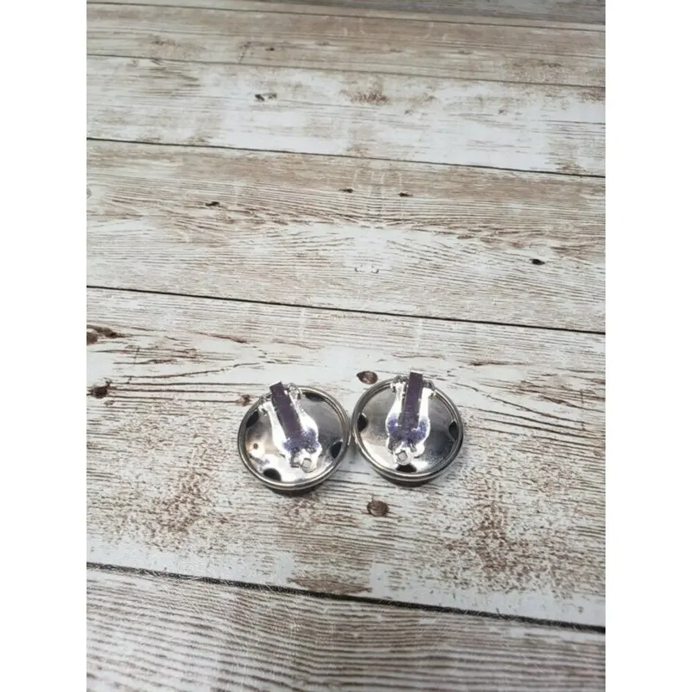 Vintage clip earrings